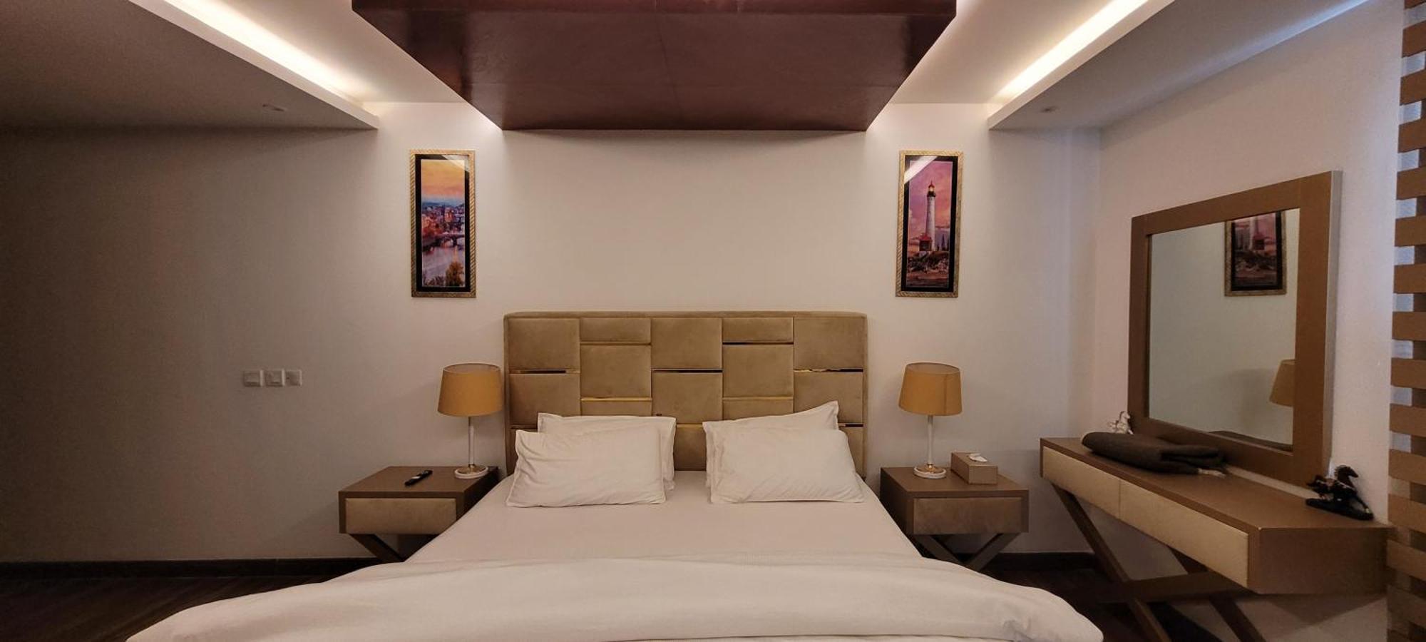 Goldcrest Luxury Apartments Lahore Luaran gambar