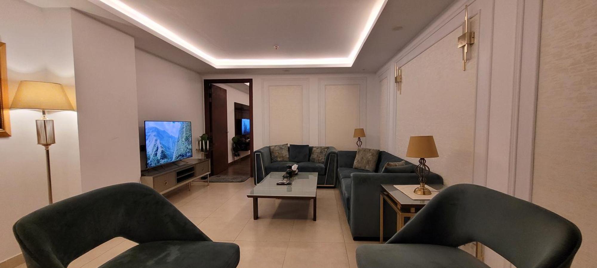 Goldcrest Luxury Apartments Lahore Luaran gambar