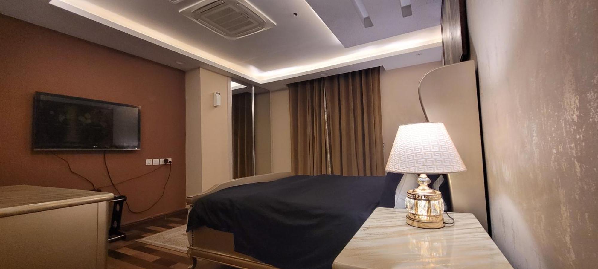 Goldcrest Luxury Apartments Lahore Luaran gambar