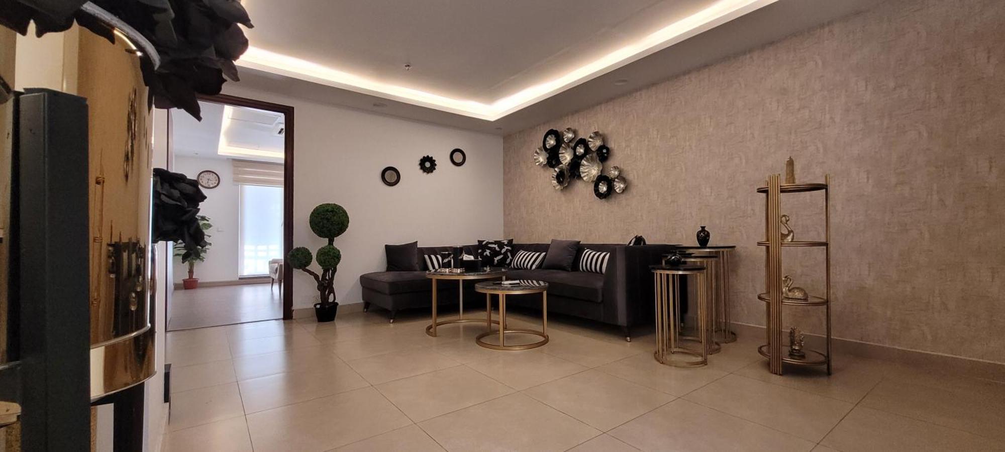 Goldcrest Luxury Apartments Lahore Luaran gambar