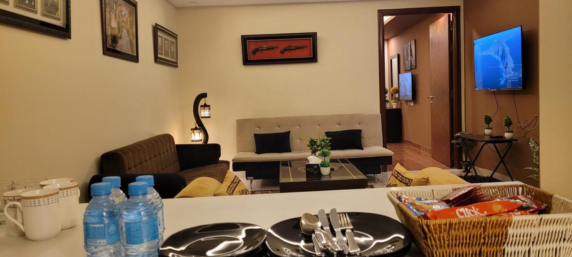 Goldcrest Luxury Apartments Lahore Luaran gambar