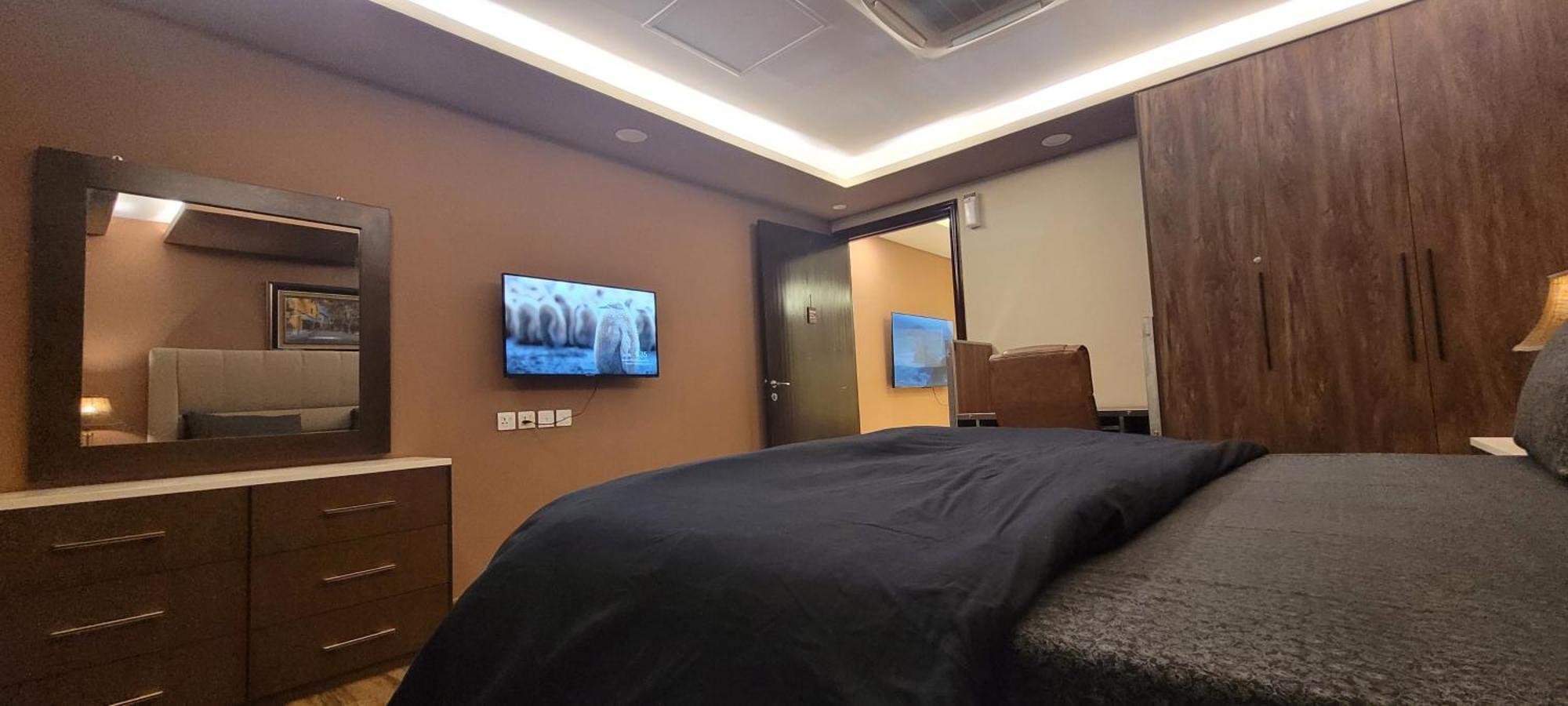 Goldcrest Luxury Apartments Lahore Luaran gambar